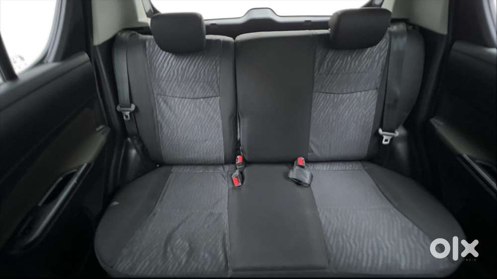 Maruti Suzuki Swift Vvt Vxi, 2016, Petrol