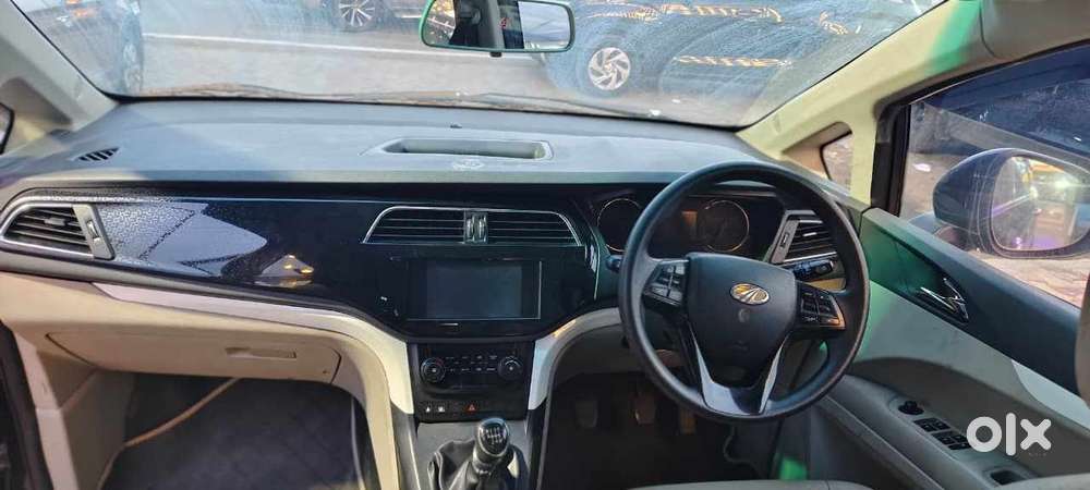 Mahindra Marazzo M8, 2018, Diesel