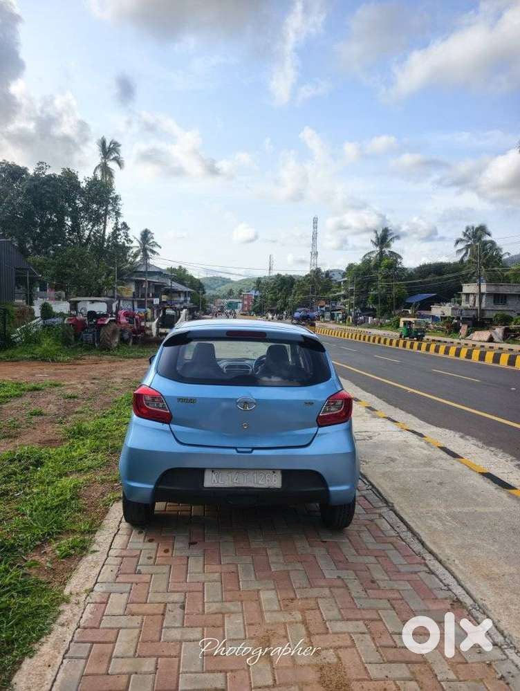 Tata Tiago, 2016, Petrol