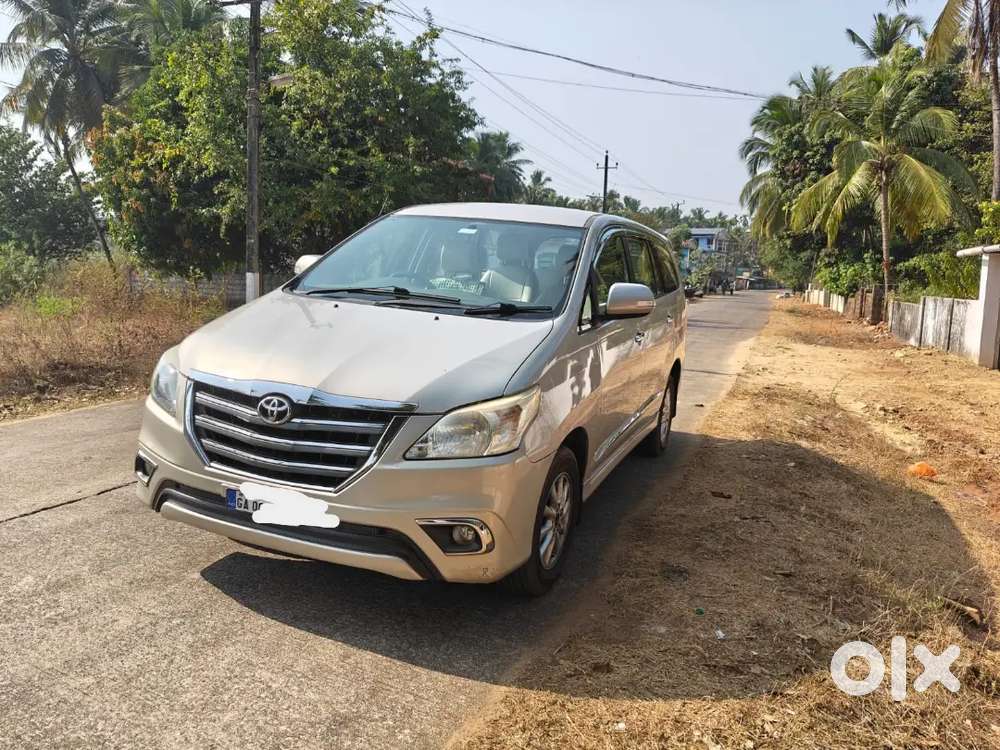 Toyota Innova 2014
