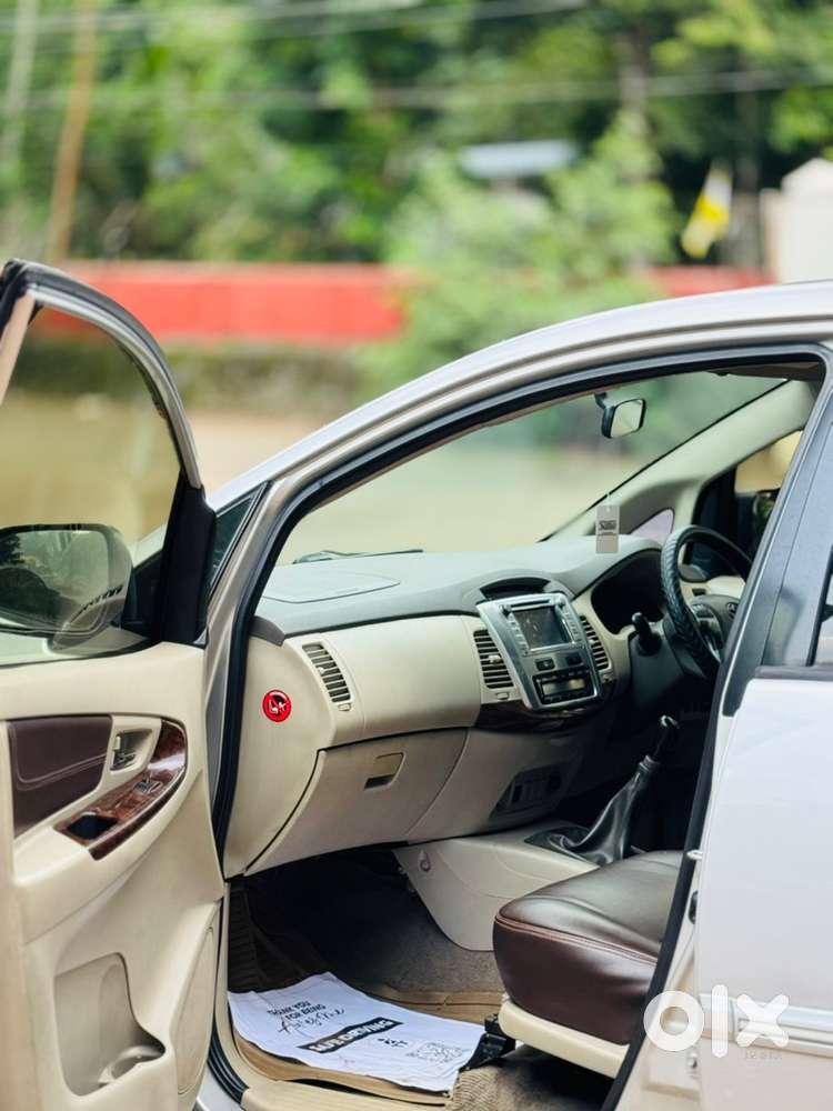 Toyota Innova 2013