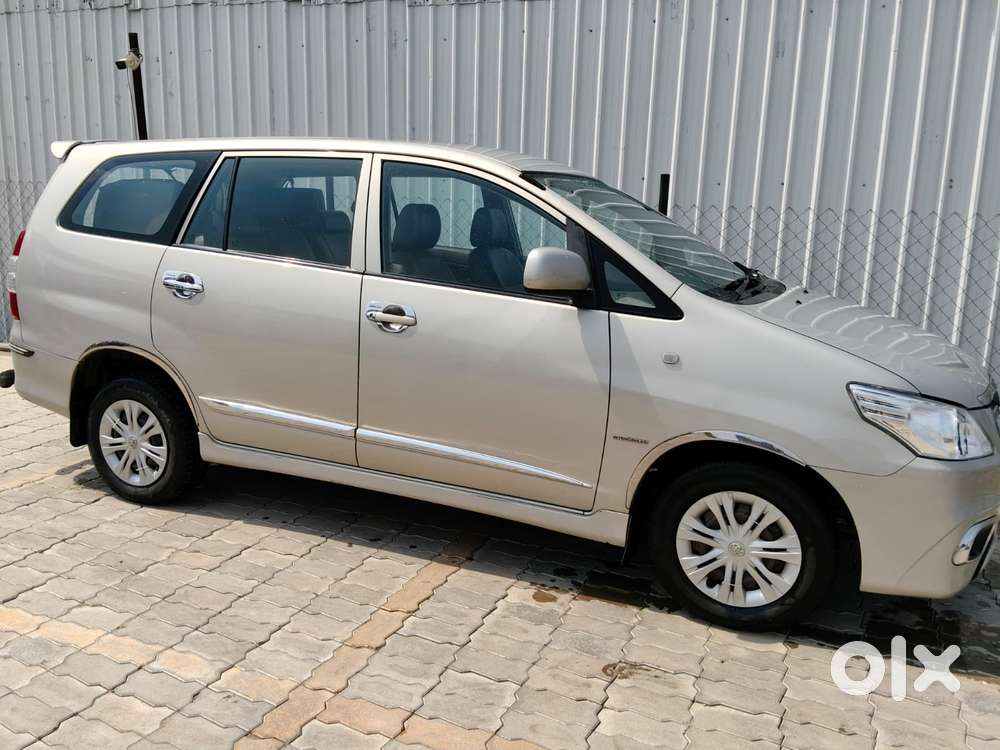 Toyota Innova 2.5 Gx 8 Seater Limited Edition, 2016, Diesel