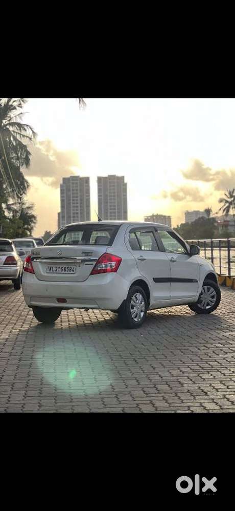 Maruti Suzuki Dzire 1.2 Vxi Amt, 2014, Petrol
