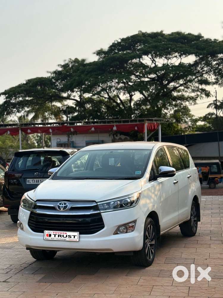 Toyota Innova Crysta 2.8z Automatic, 2016, Diesel