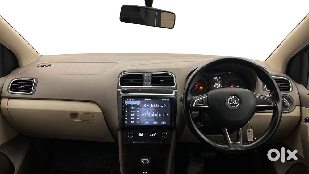 Skoda Rapid 1.6 Mpi At Ambition, 2014, Petrol