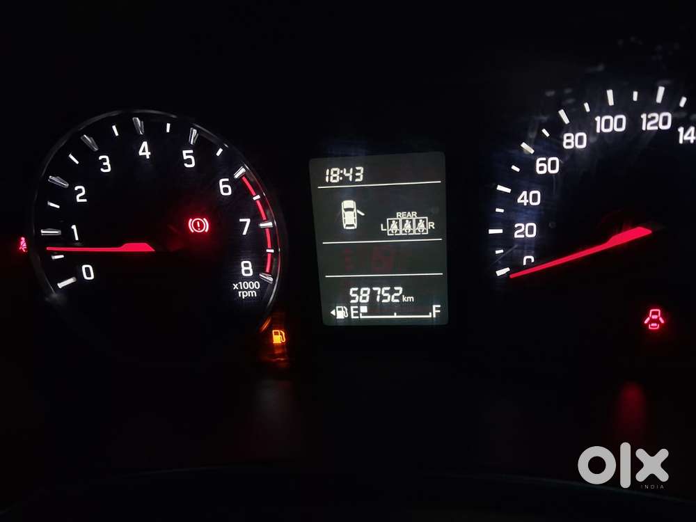 Maruti Suzuki Swift Vxi Optional, 2024