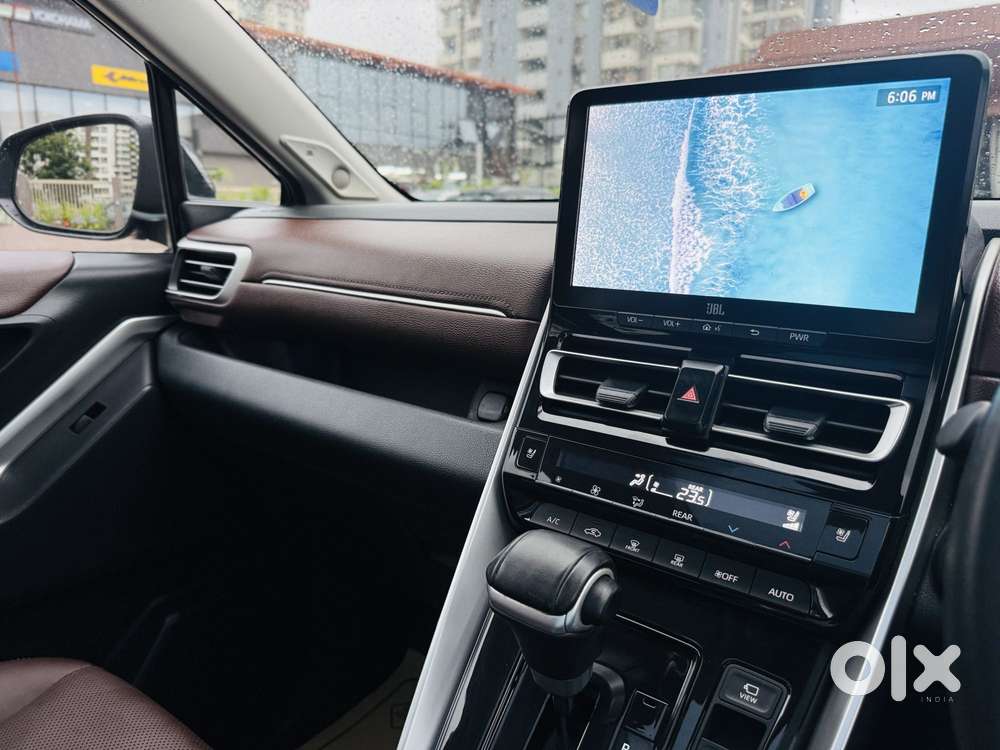 Toyota Innova Hycross 2.0 Zx Hybrid 7 Str, 2023, Petrol