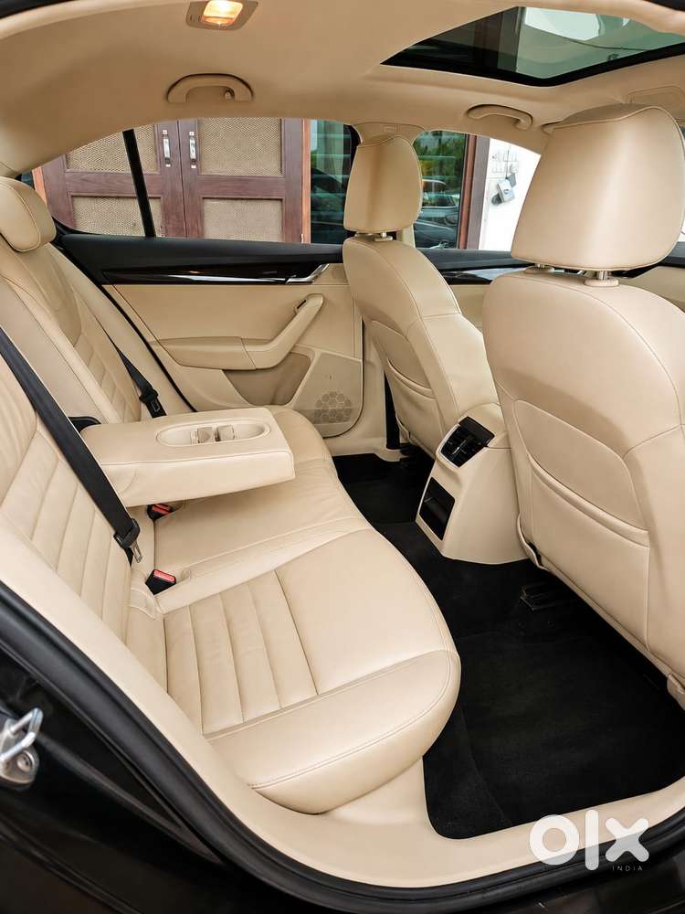 Skoda Octavia Elegance 1.8 Tsi At, 2014, Petrol
