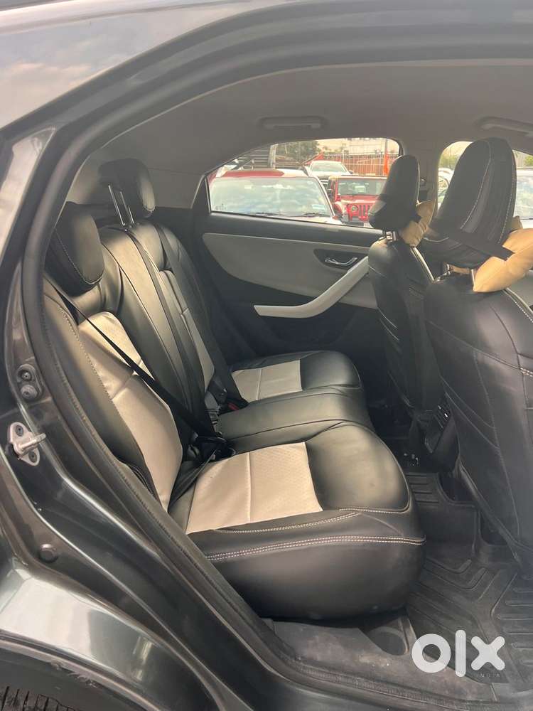 Tata Nexon, 2023, Petrol