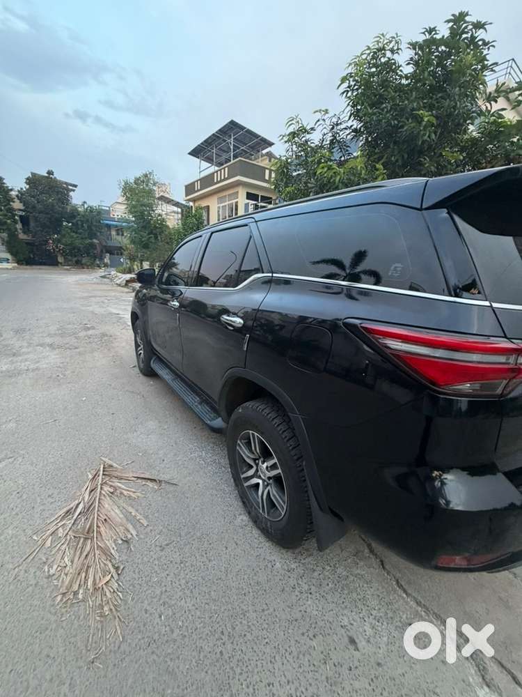 Toyota Fortuner Diesel 4x2 At 2025