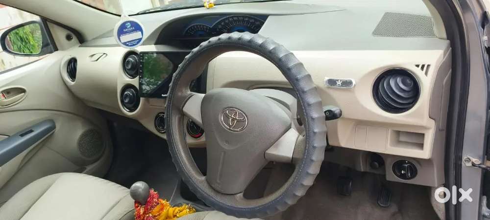 Toyota Etios 1.5 V 2016