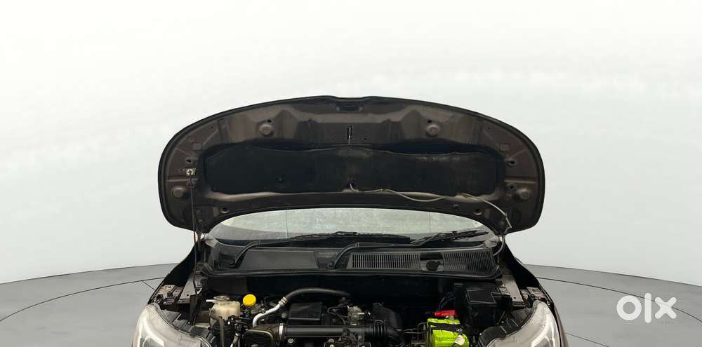 Renault Triber Rxt, 2022, Petrol