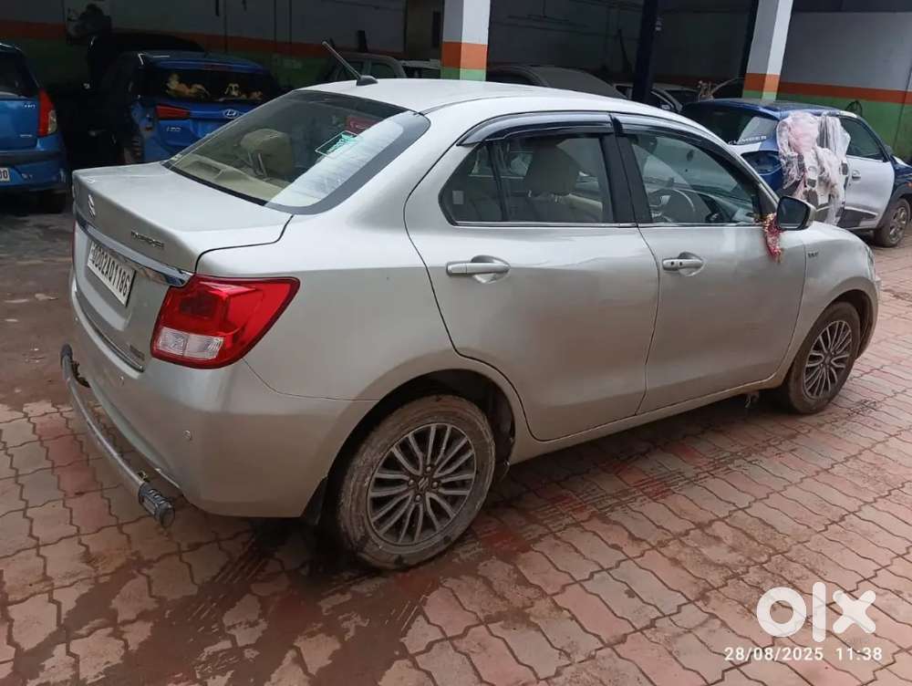 Maruti Suzuki Dzire 2018 Petrol 100000 Km Driven