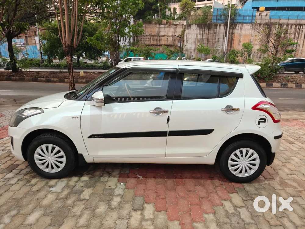 Maruti Suzuki Swift Vxi Optional, 2015, Petrol