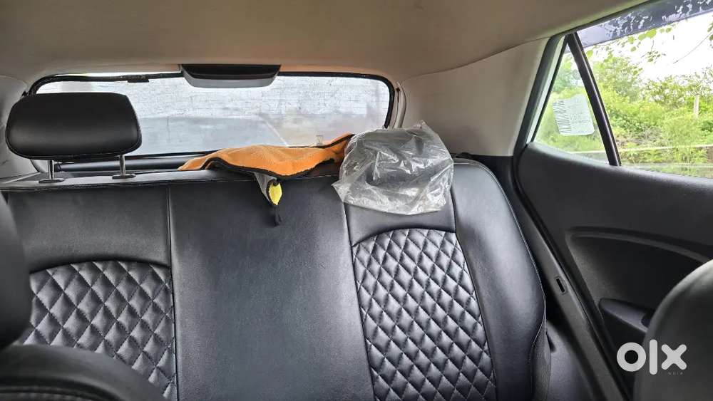 Hyundai Venue 2022 Petrol Well Maintained And Mid Variant