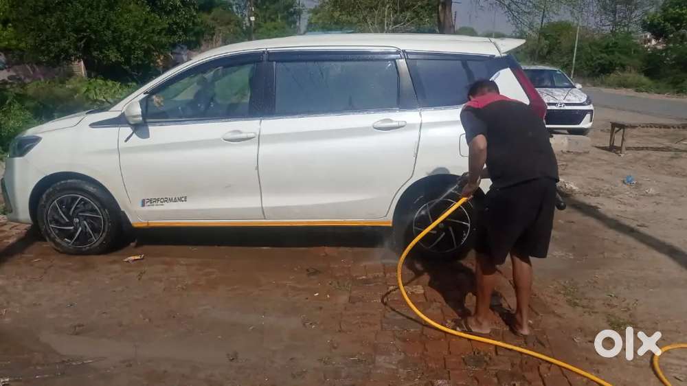Maruti Ertiga Vxi 2025