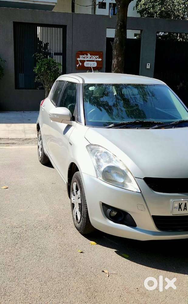 Maruti Suzuki Swift Vxi + Manual, 2013, Petrol