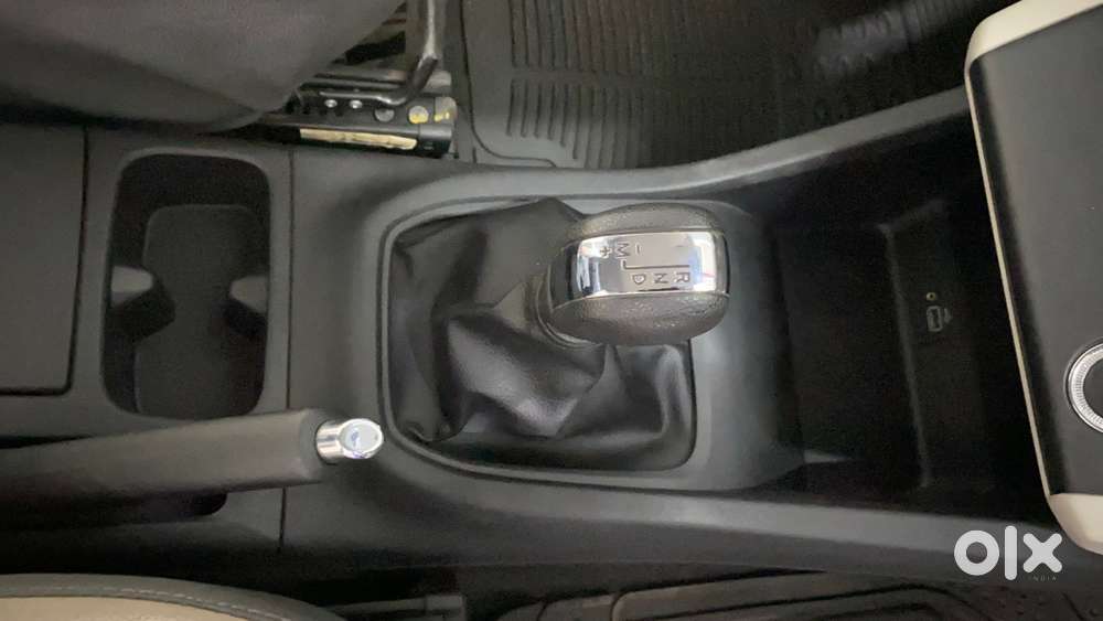 Renault Triber Rxz Easy-r Amt, 2020, Petrol