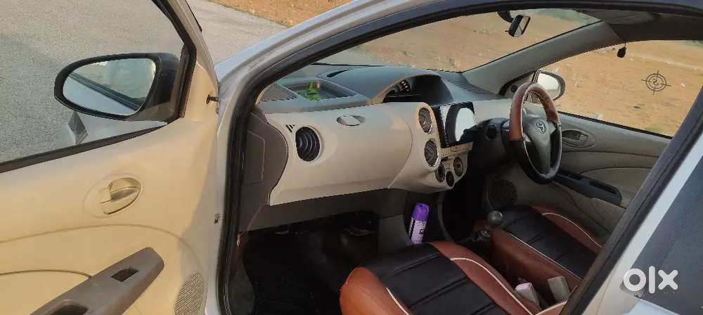 Toyota Etios 2014 4 New Apollo Tyres