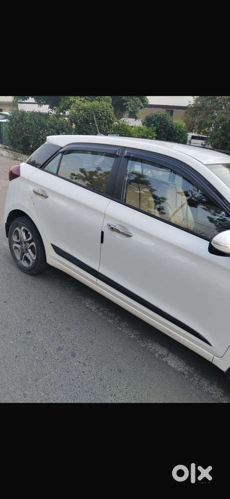 Hyundai I20 Petrol Asta Option, 2018, Petrol