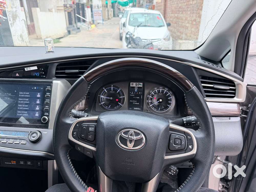 Toyota Innova Crysta 2022