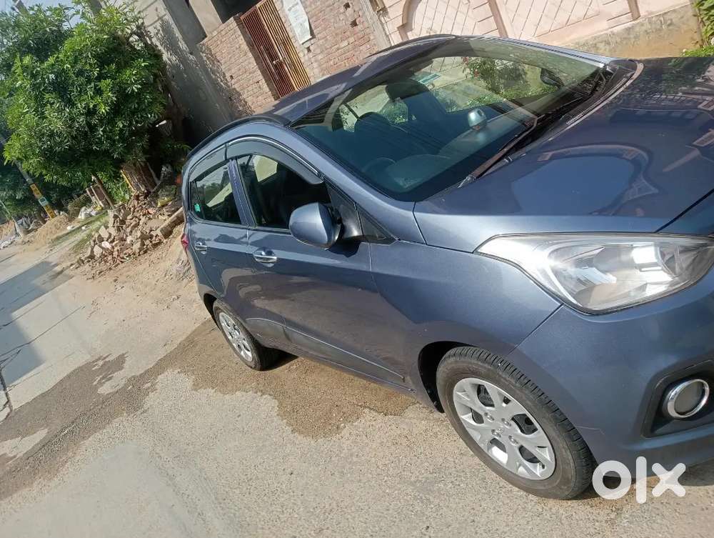 Hyundai I10 Grand Sports Blue Colour