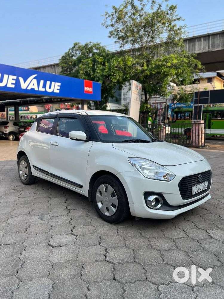 Maruti Suzuki Swift Vxi 1.2 Abs Bs-iv, 2018, Petrol
