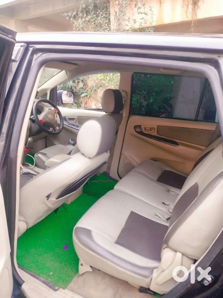 Toyota Innova 2007 Petrol Well Maintained