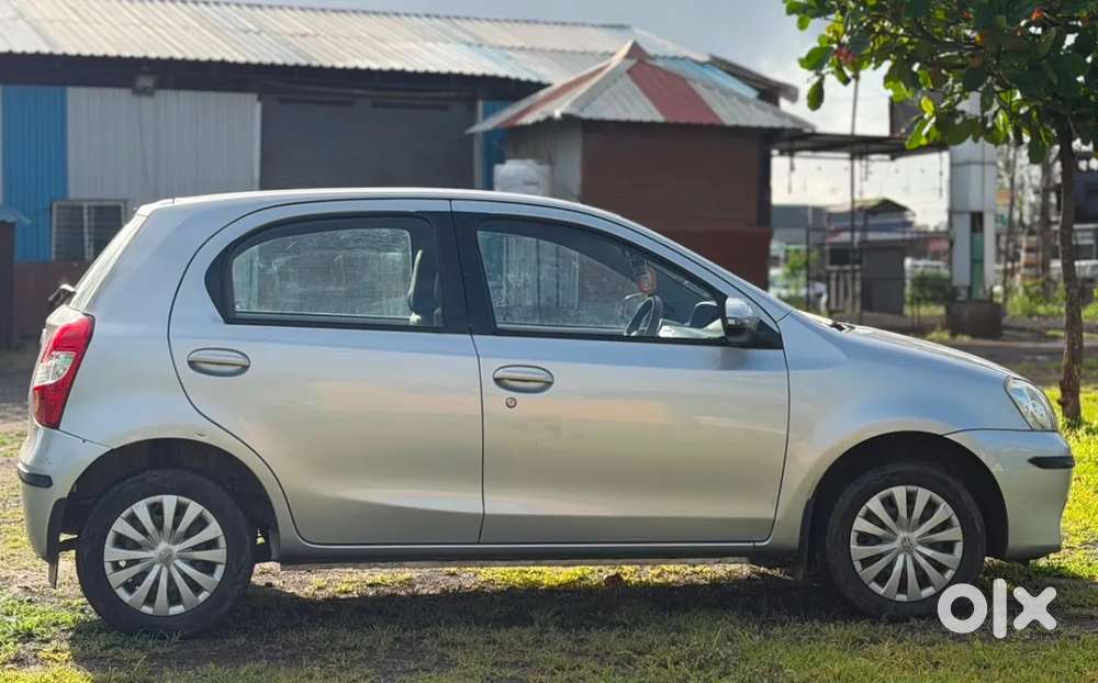 Toyota Etios 1.5 V, 2016, Petrol