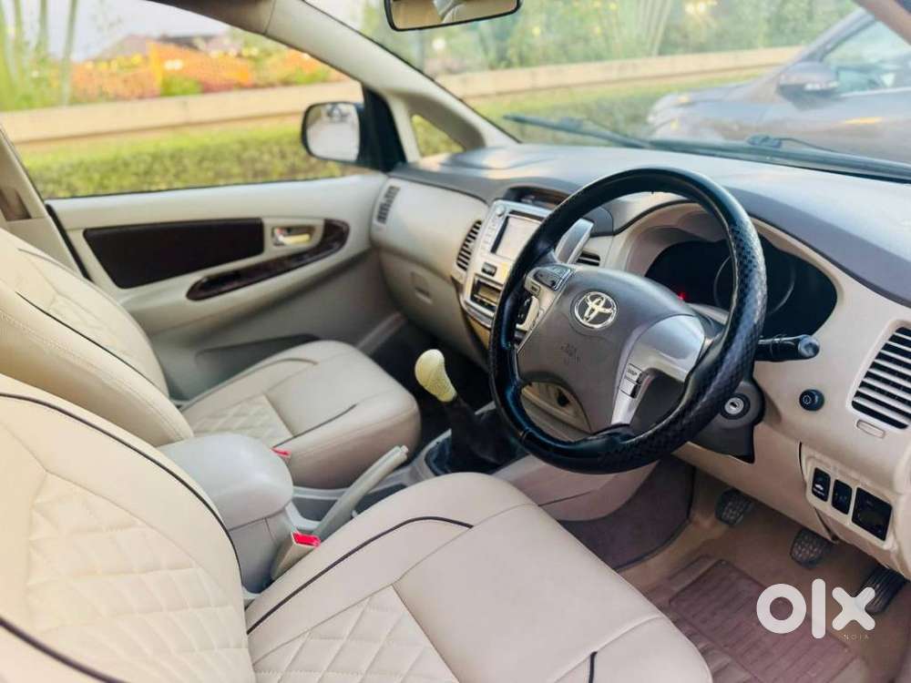 Toyota Innova 2004-2011 2.5 V Diesel 7-seater, 2013, Diesel