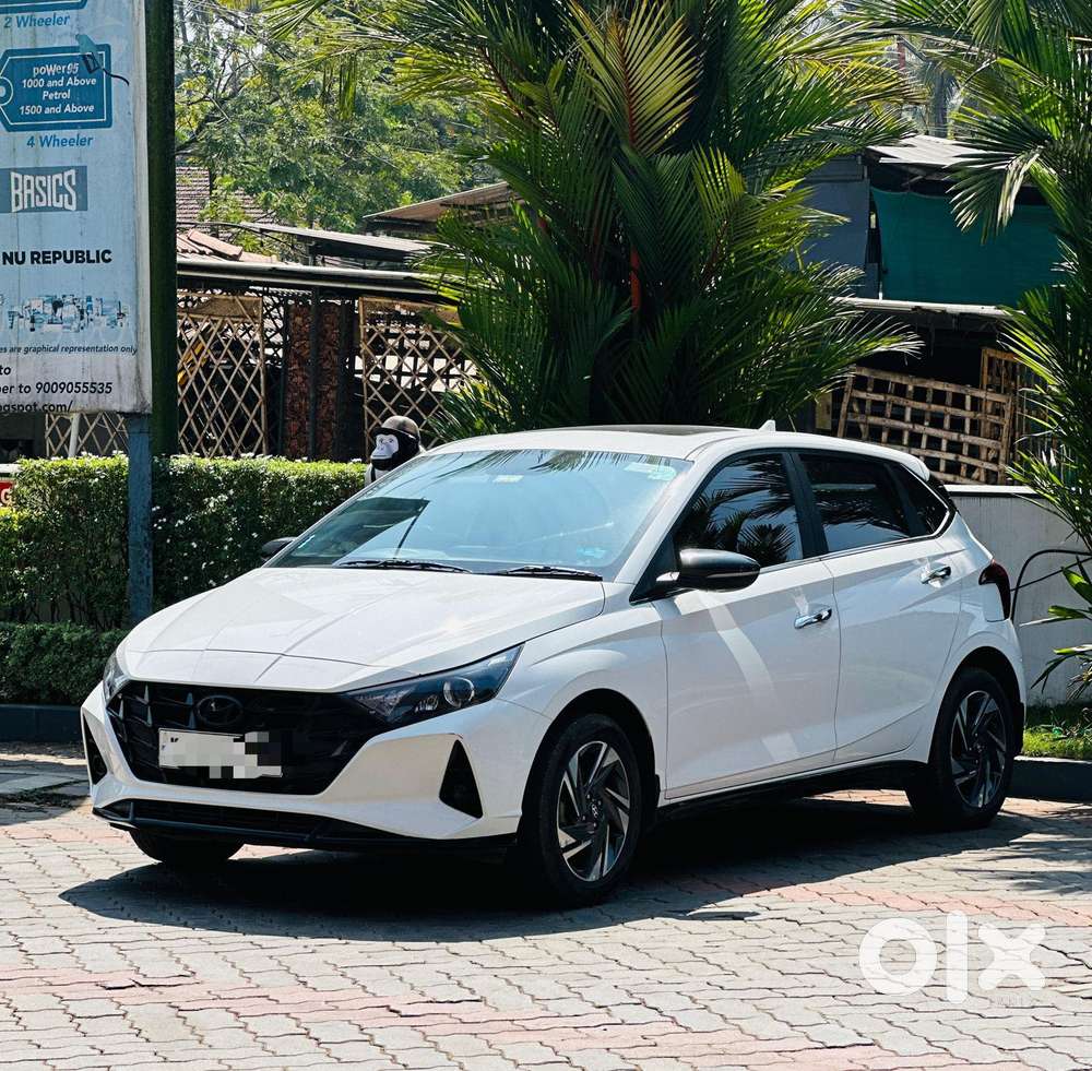 Hyundai I20 Asta (o) 1.2 Mt, 2023, Petrol