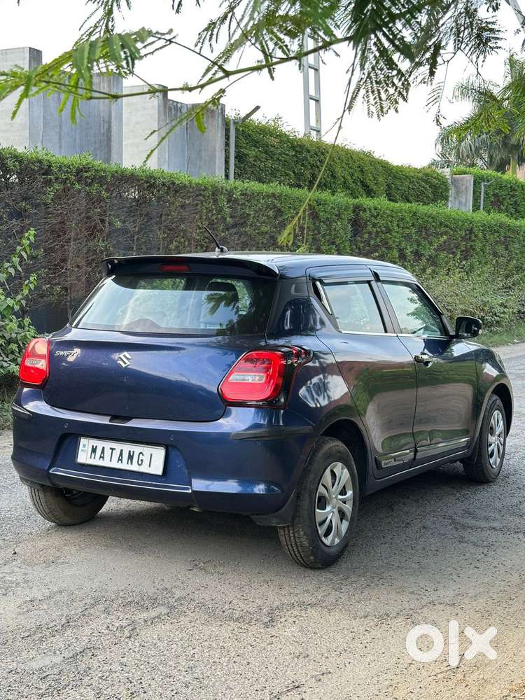 Maruti Suzuki Swift Vxi + Manual, 2022, Petrol