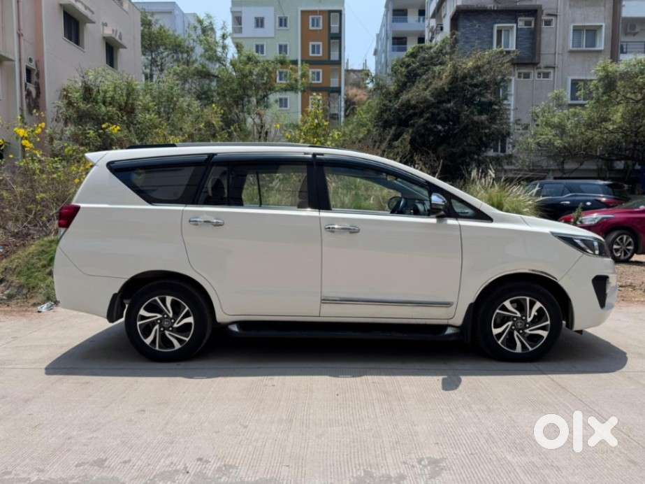 Toyota Innova Crysta 2.4 G Mt 7 Str, 2021, Diesel