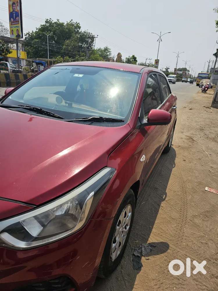 Hyundai I20 2020 Petrol 130000 Km Driven