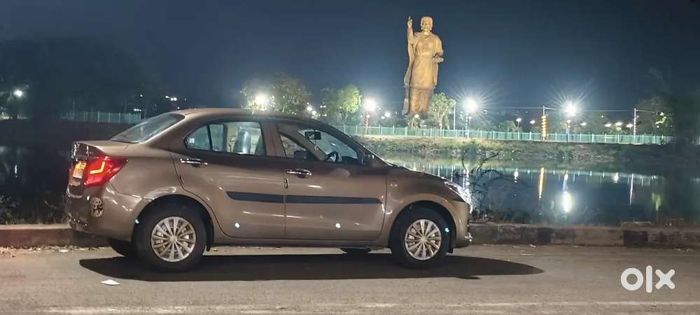 Maruti Suzuki Dzire. 18/19 Model .. Showroom Maitance