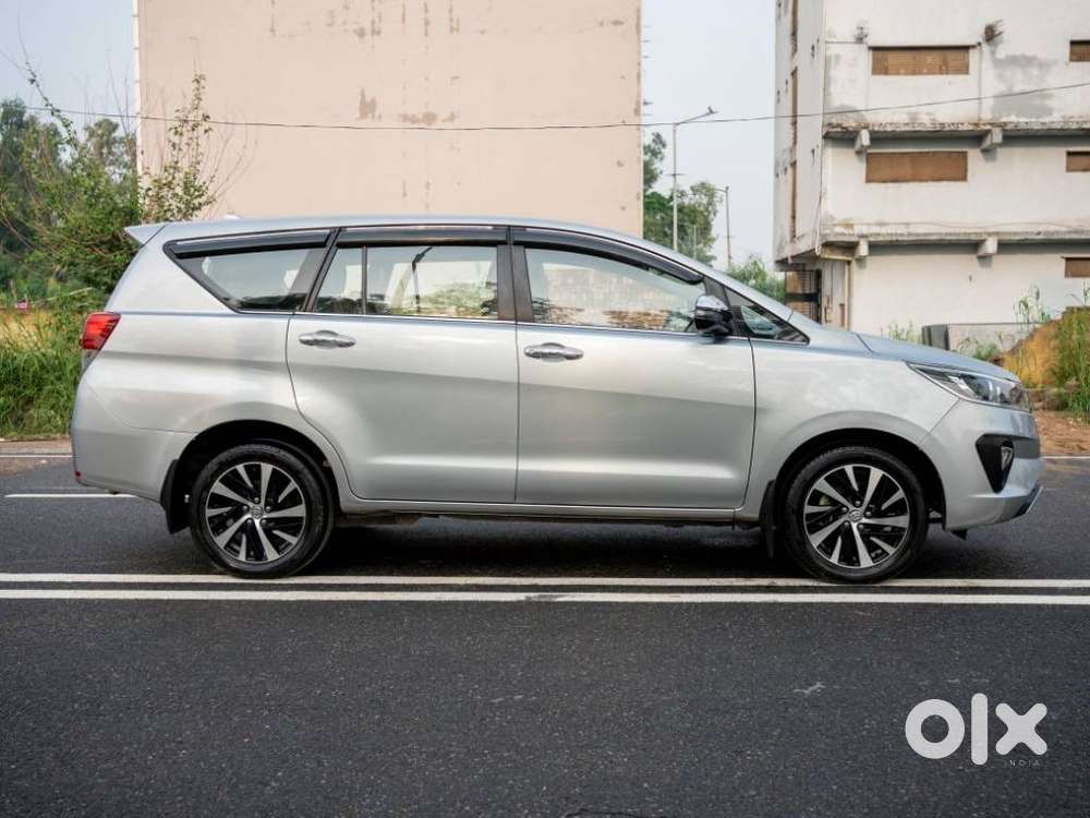 Toyota Innova Crysta [2020-ongoing] 2.7 Zx At 7 Str, 2022, Petrol