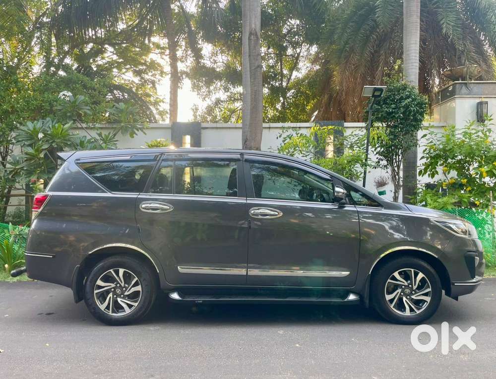 Toyota Innova Crysta