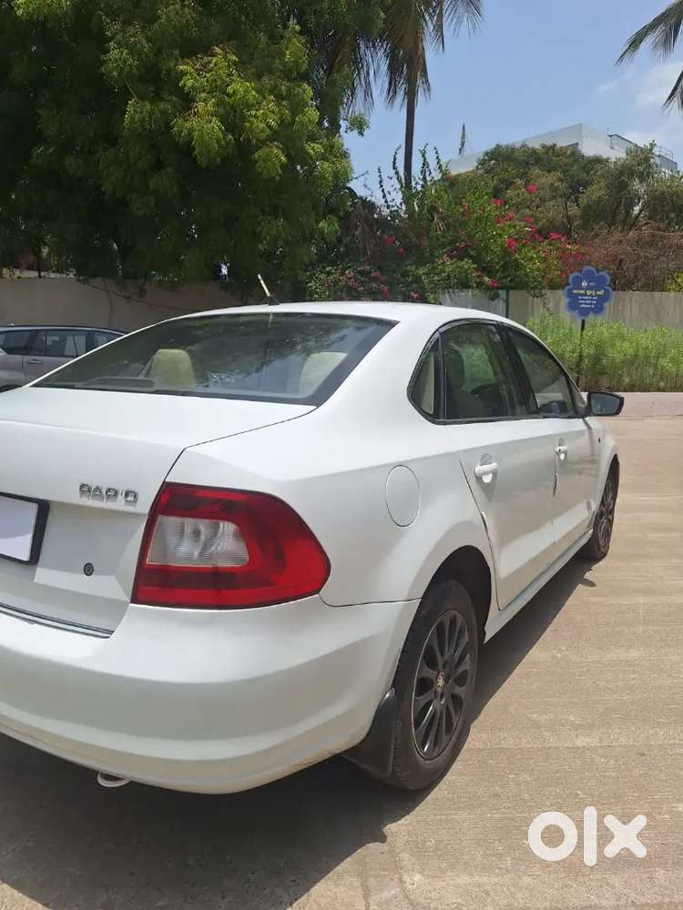 Skoda Rapid 2015 Diesel 75000 Km Driven