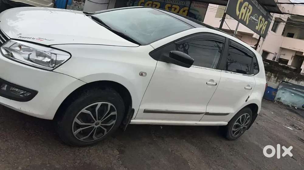 Polo Tdi With Mint Condition New Tyres Showroom Paint  Chilled A/c