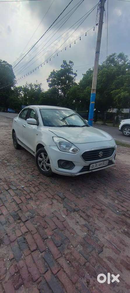 Maruti Suzuki Swift Dzire 1.2 Lxi Bsiv, 2017, Cng & Hybrids