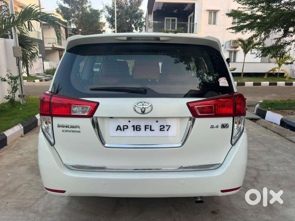 Toyota Innova Crysta 2018