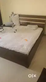 King size storage bed + mattress