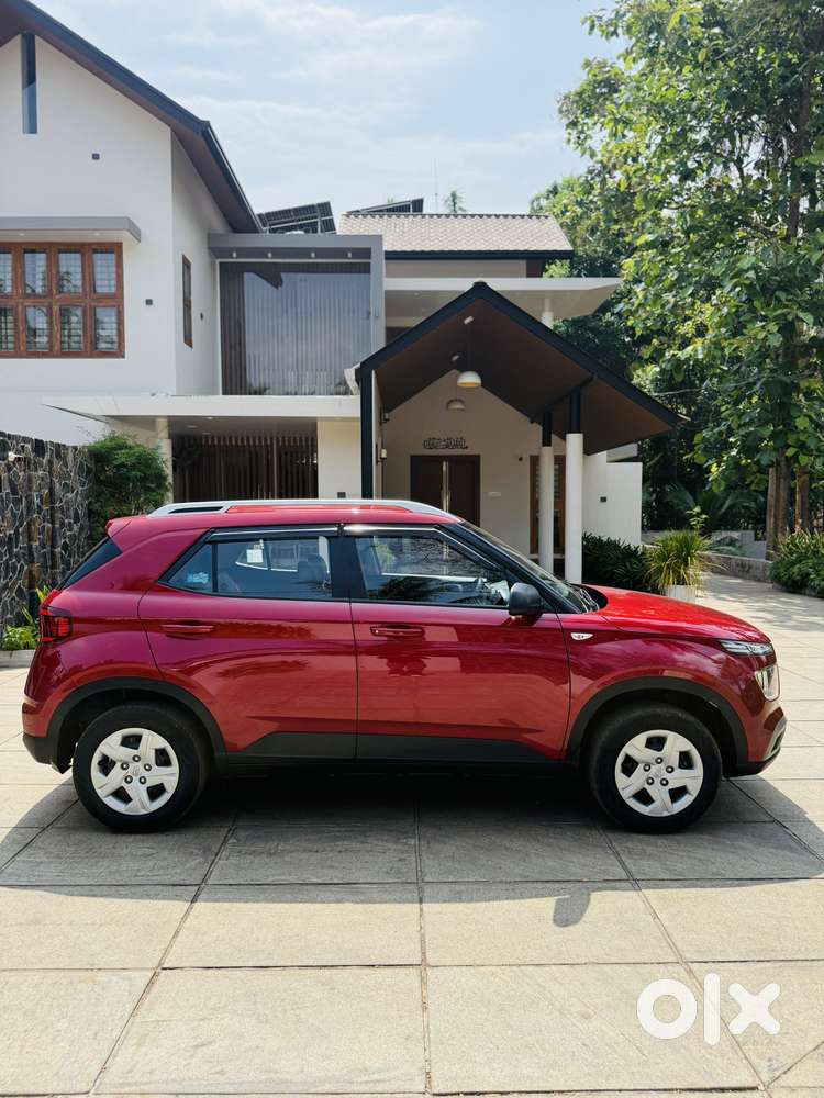Hyundai Venue E 1.2 Petrol, 2019, Petrol