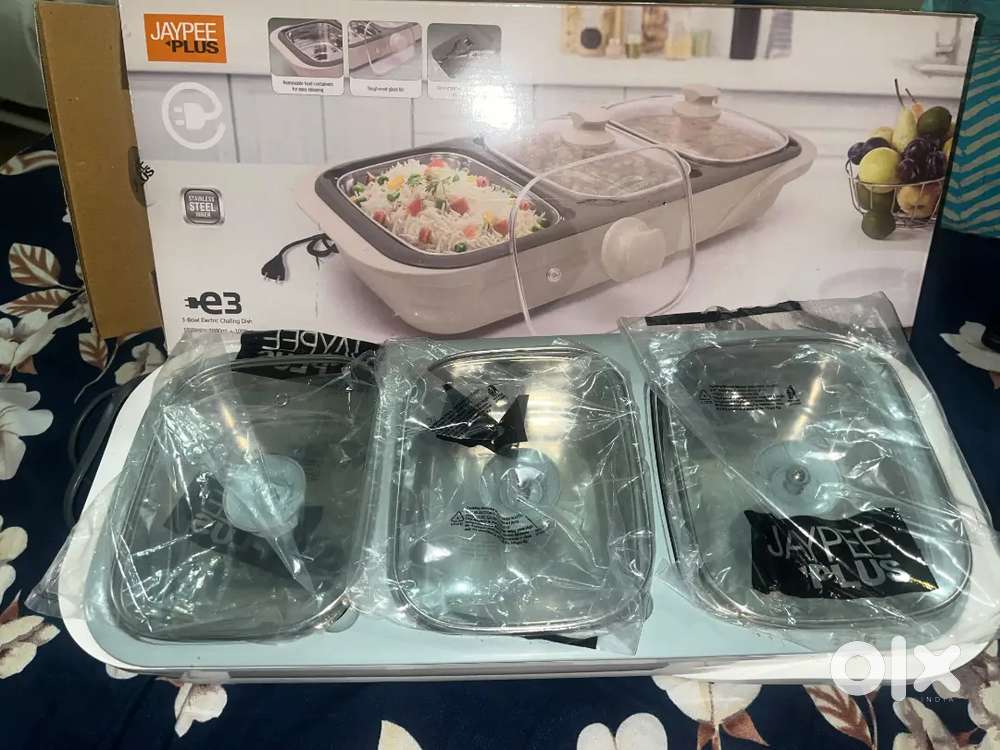 03 Bowl electric chafing dish and Buffet surver ( Rs.2800 /- )