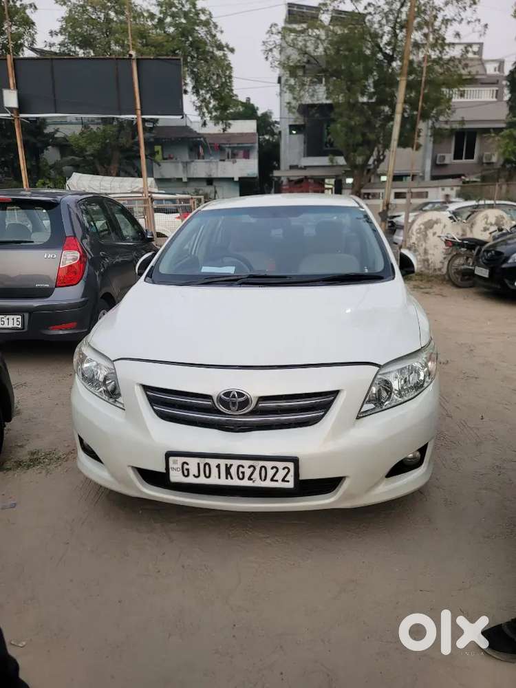 Toyota Corolla Altis 2010 Petrol Well Maintained