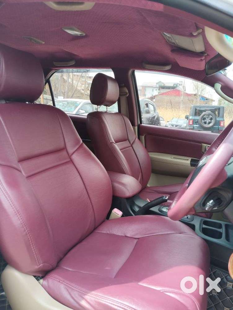 Toyota Fortuner 3.0 4x2 Automatic, 2016, Petrol