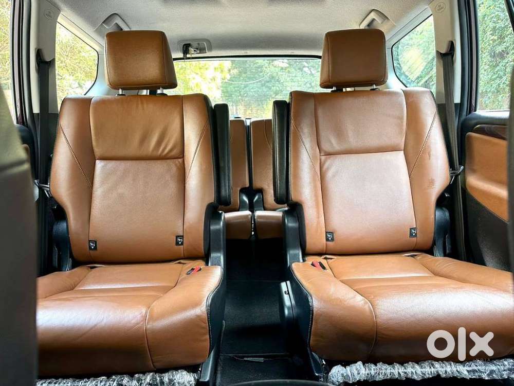 Toyota Innova Crysta 2.8z Automatic, 2016, Diesel