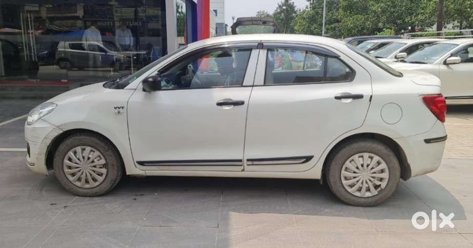 Maruti Suzuki Dzire 1.2 Lxi, 2018, Petrol
