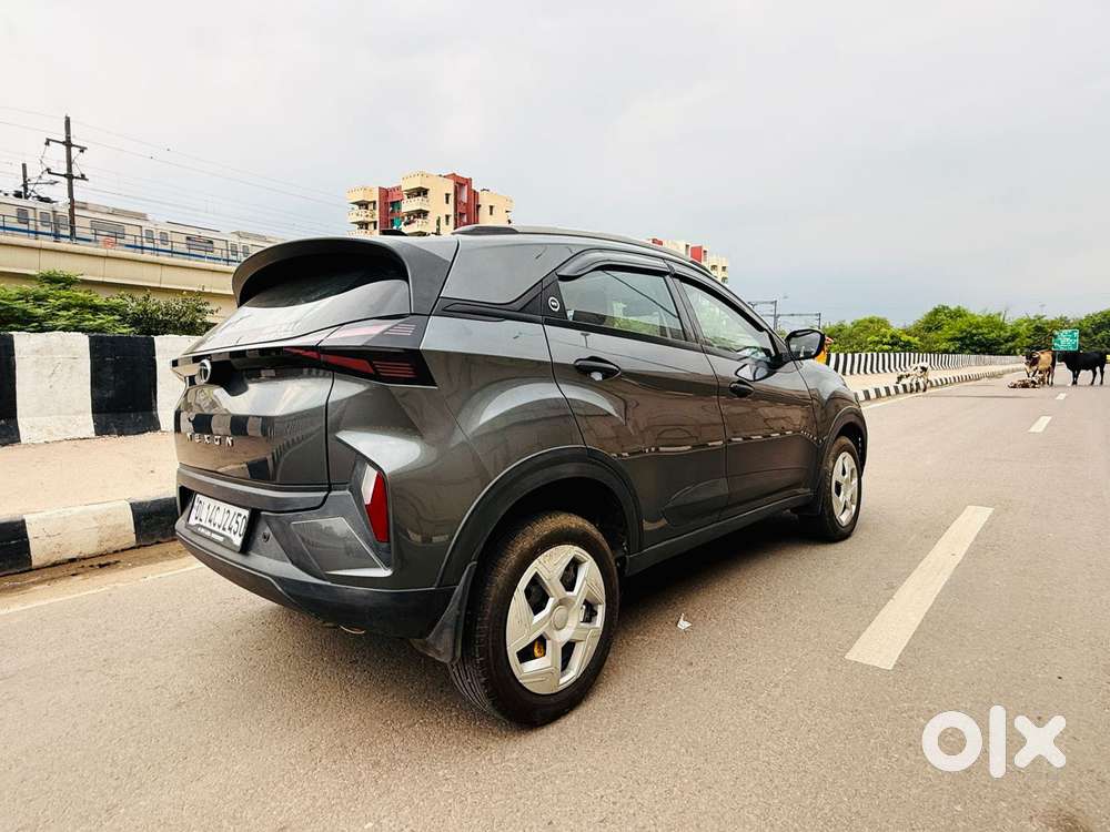 Tata Nexon Smart Plus S 1.2 Revotron Petrol 5 Mt, 2024, Petrol