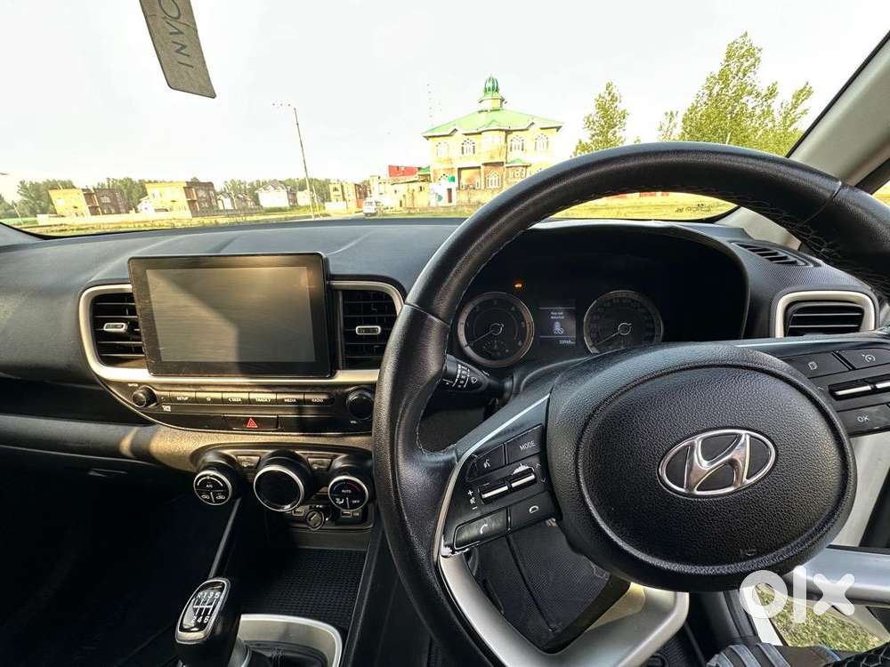 Hyundai Venue Sx (o) Ext Diesel 2022 Showroom Condition